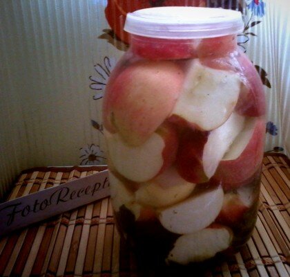 4. Моченные яблоки - заливка маринадом.jpg