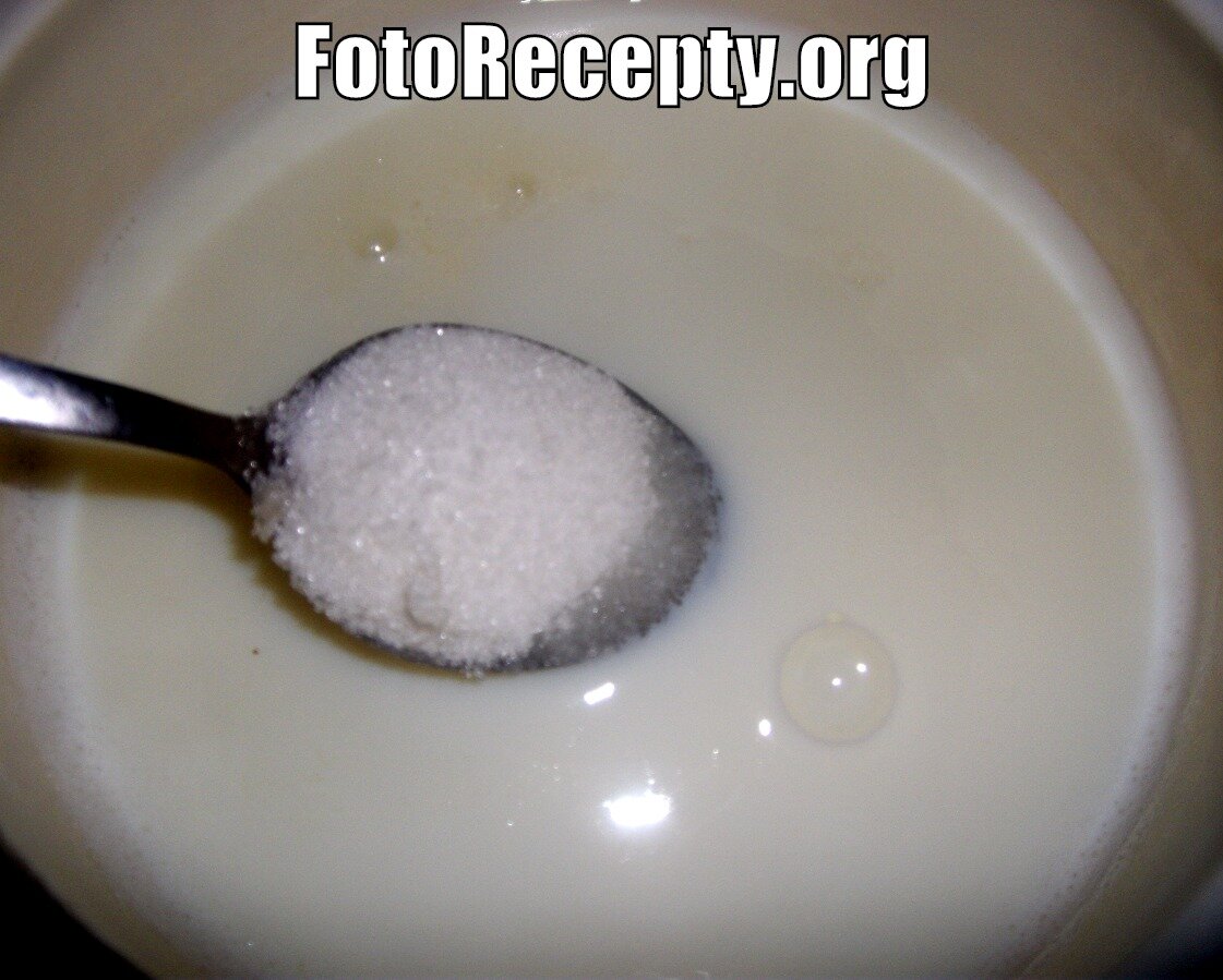 3.Молочное желе - добавляем в молоко сахар.jpg