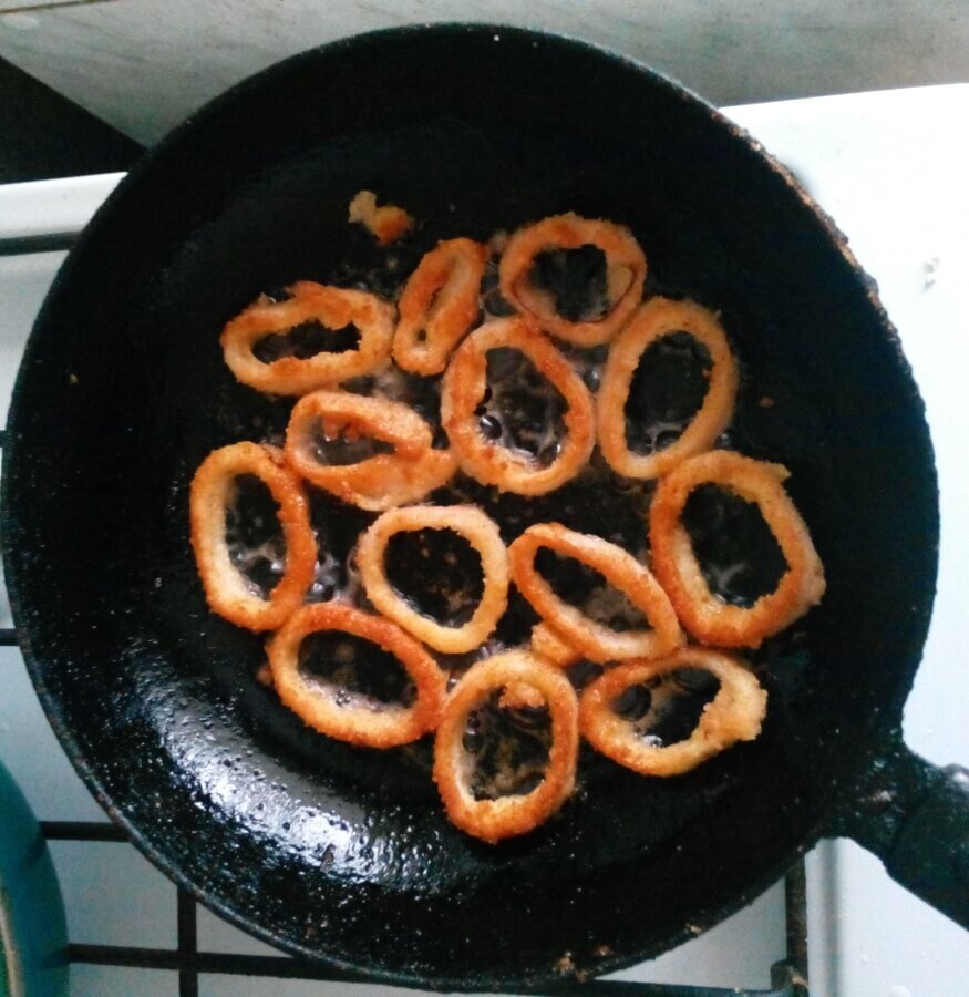 Кольца кальмара с чесночным соусом (10 шаг)