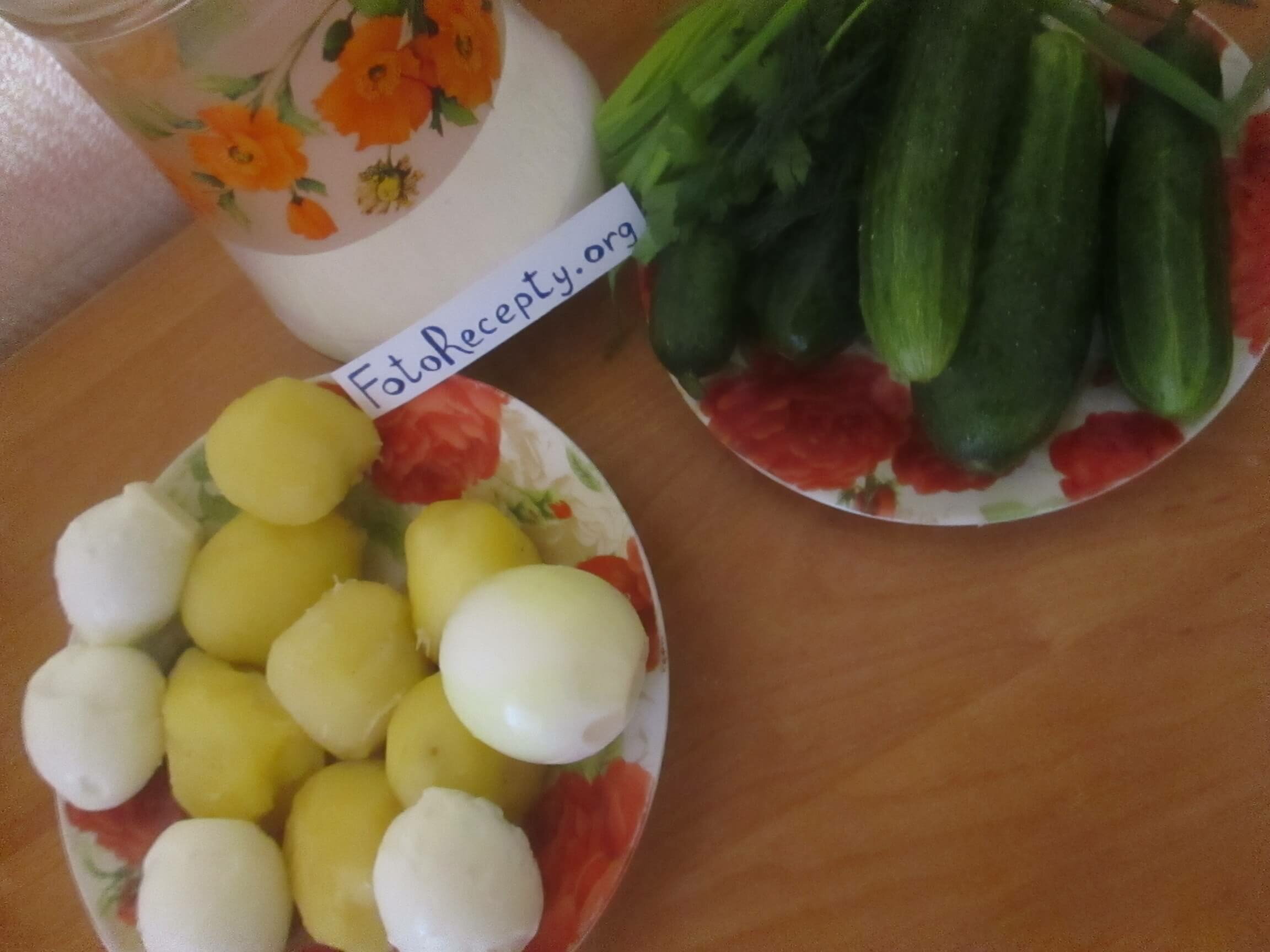 Окрошка на кефире - чистка картофеля, яиц и промывание овощей#3