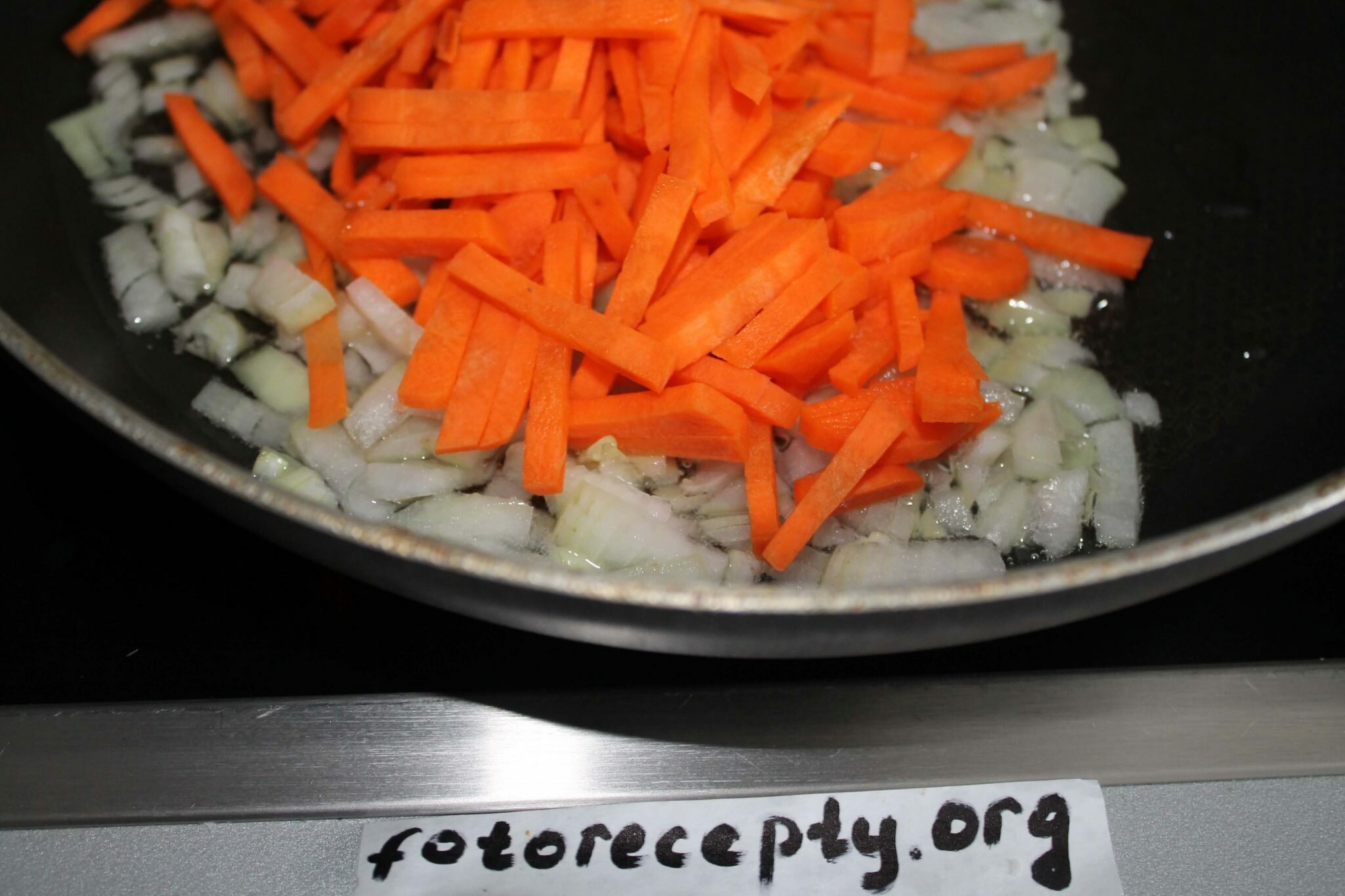 Борщ - добавляем морковь
