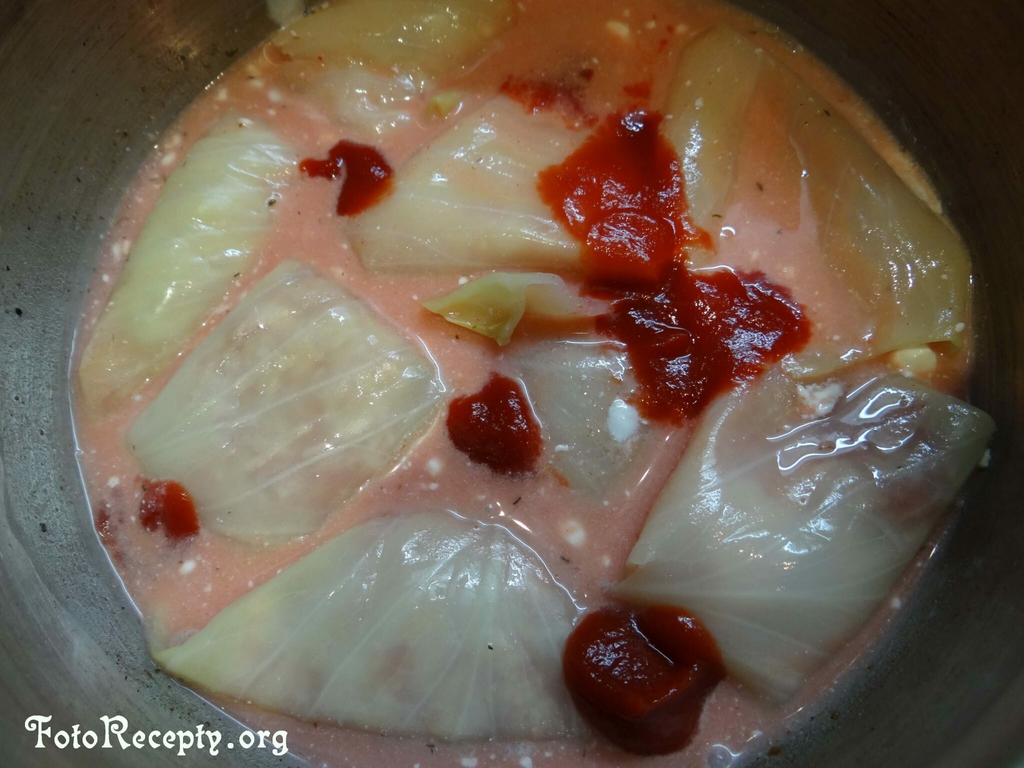 голубцы в сметанно-томатном соусе в духовке